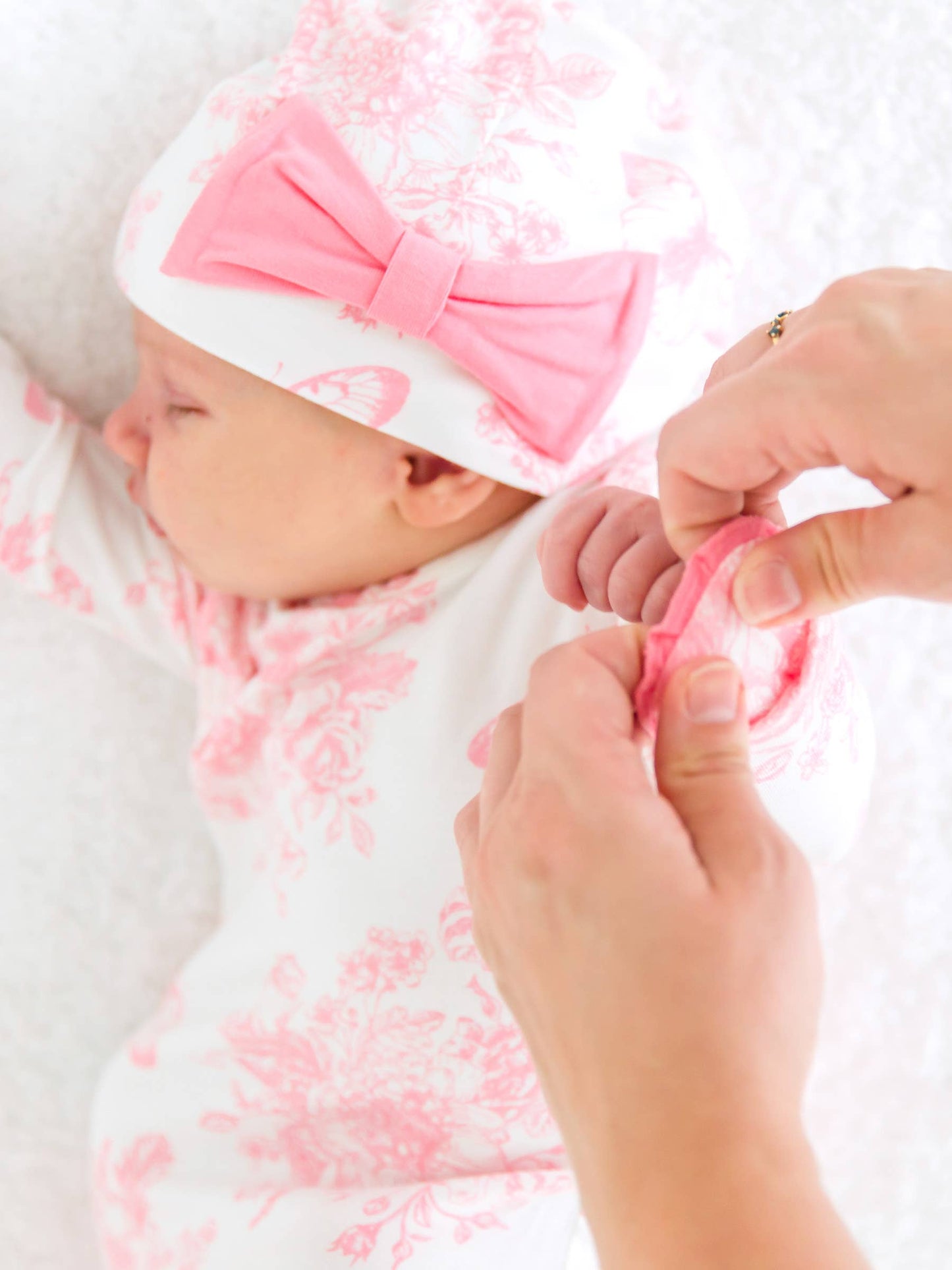 Baby Girls Bamboo Pink Butterfly Knotted Sleep Gown & Bow Hat Set: Newborn-3m