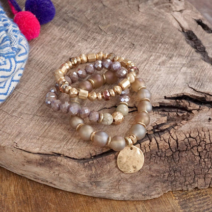 Conjunto llamativo de pulseras de monedas con cuentas bohemias en rosa