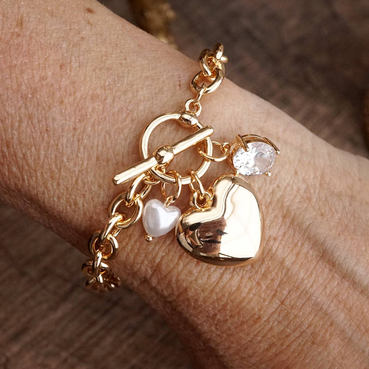 PennyLine inc - Heartstring Glow – Toggle Charm Bracelet with Pearl & Crystal