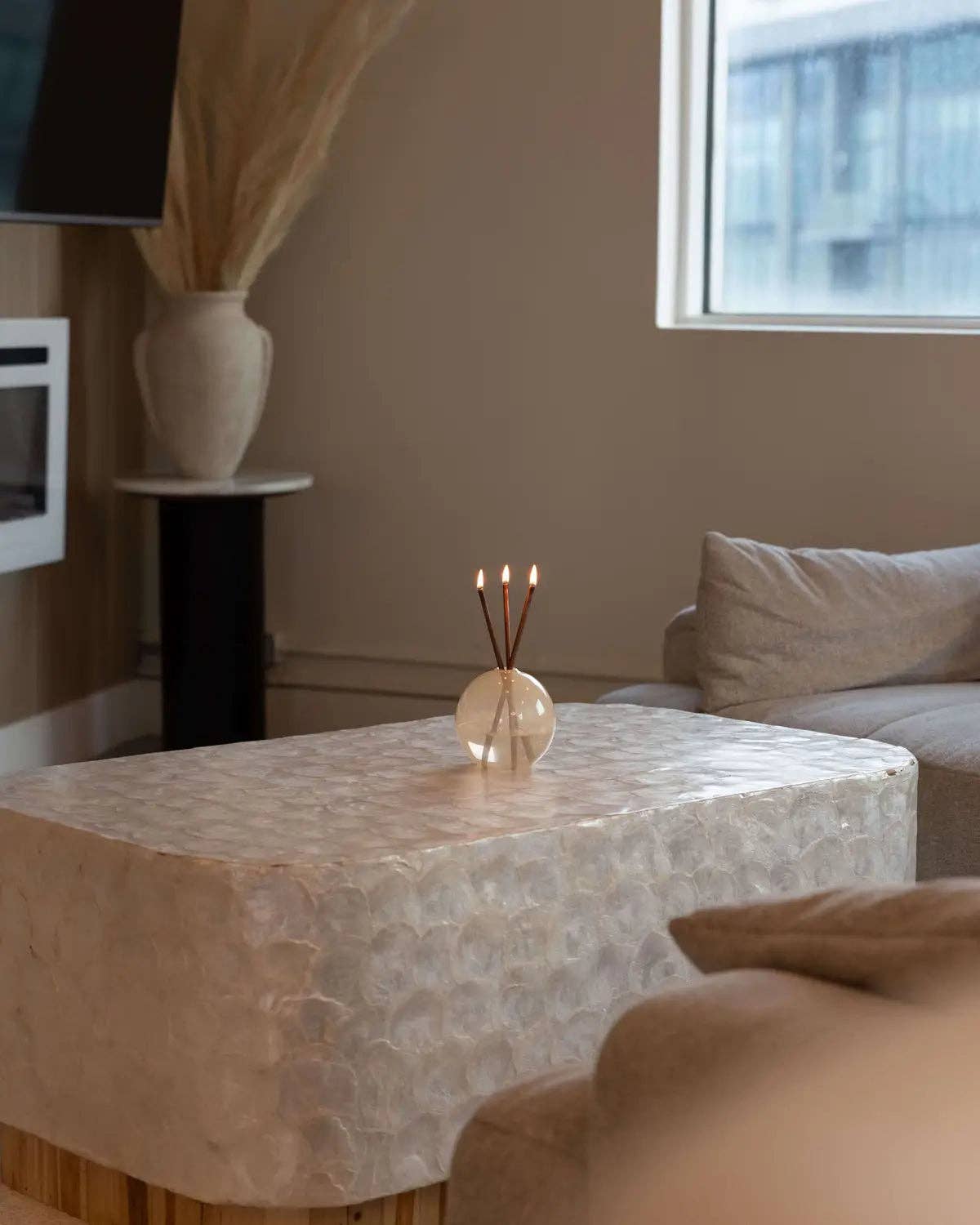 Neva Pampas Glass Vase for Everlasting Candles