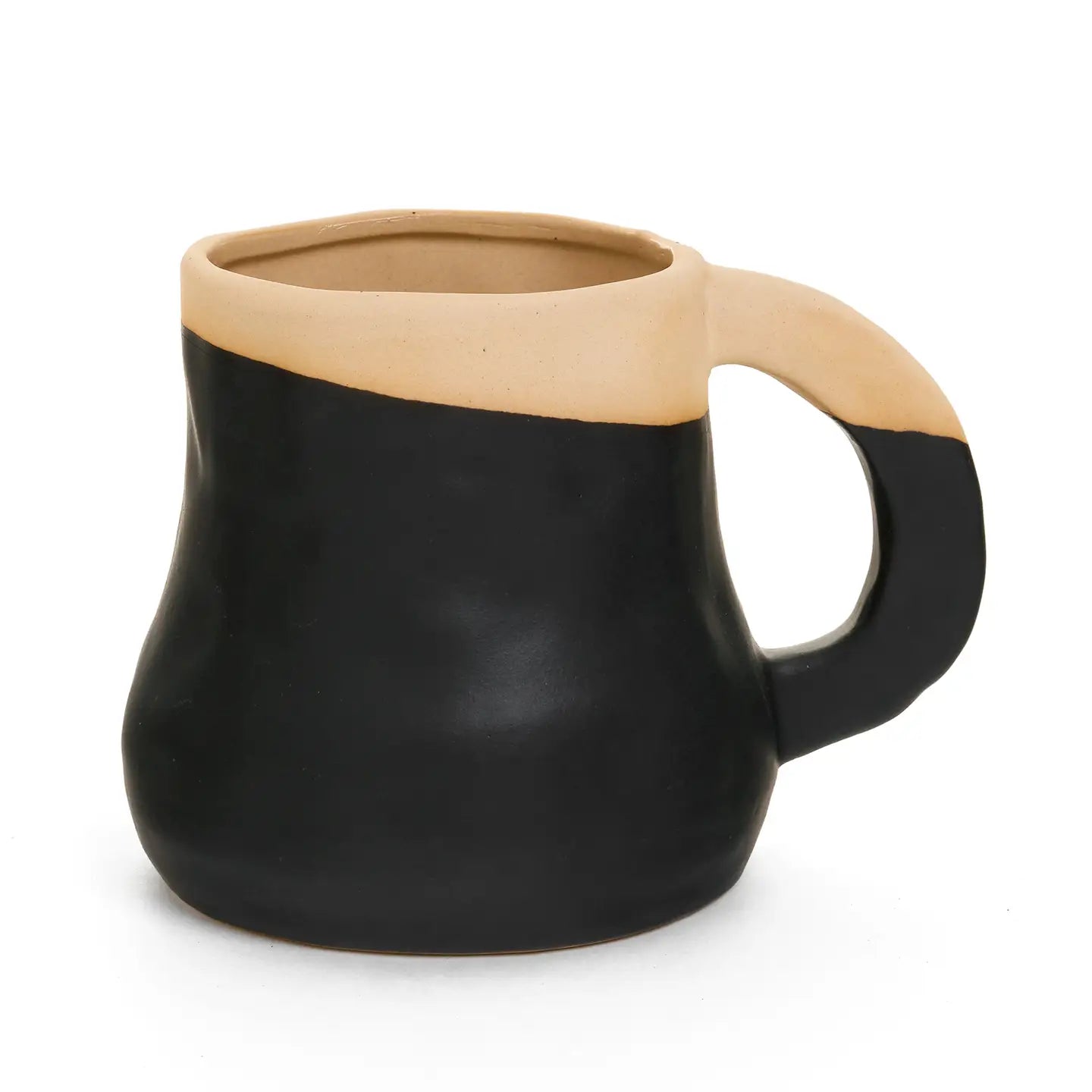 Taza de cerámica con bloques de color arena y negro