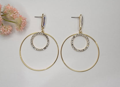 DOUBLE ROUND DANGLE EARRINGS.