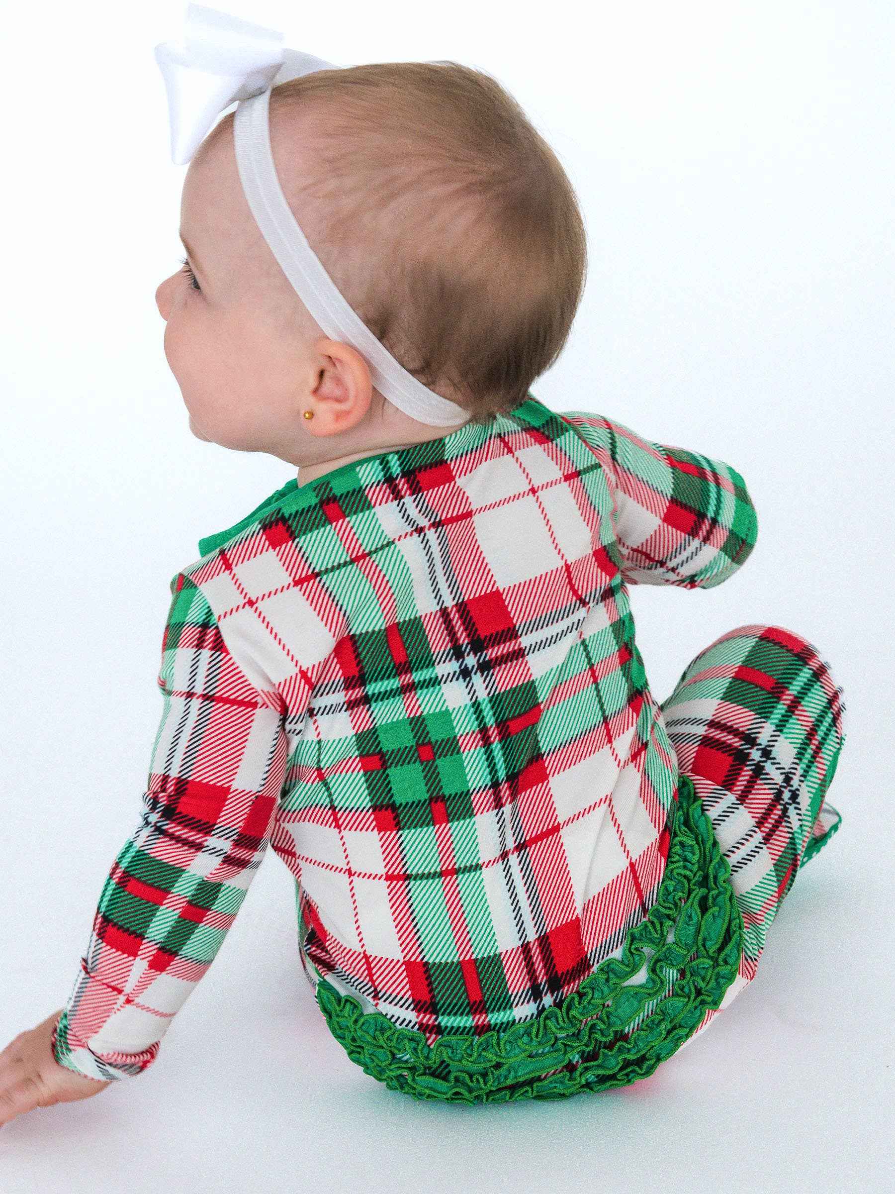 SoftSnooze™ Baby Girls Cotton Modal Dashing Dreams Plaid Footed Ruffle One Piece Pajama: White / 0-3m