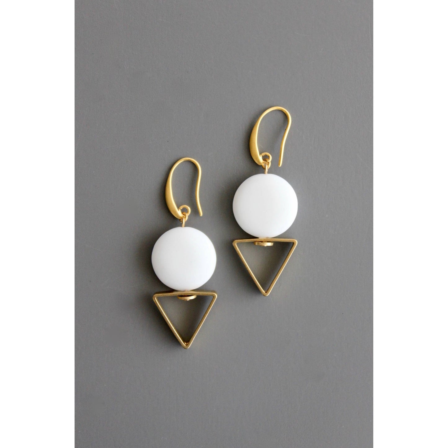 Geometric white agate hoop earrings