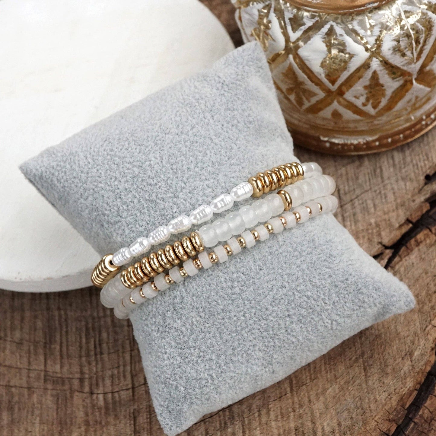 Trío de pulseras clásicas de cuentas: piedra natural, perlas y cristal