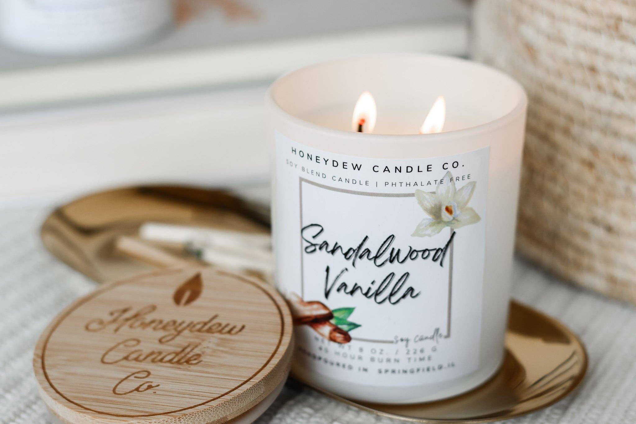 Sandalwood Vanilla Candle - Thumbnail 2