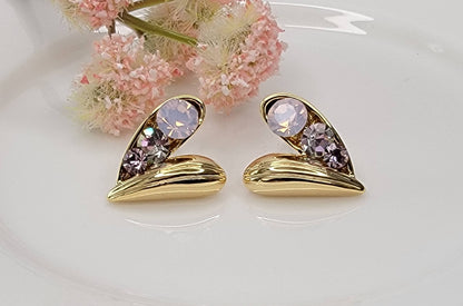 MULTI COLOR STONE HEART SHAPE POST EARRINGS.