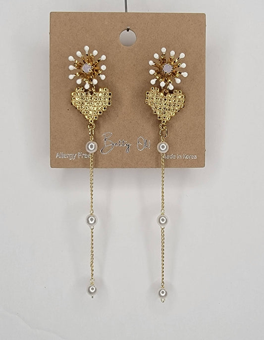 FLOWER WITH HEART DANGLE EARRINGS.