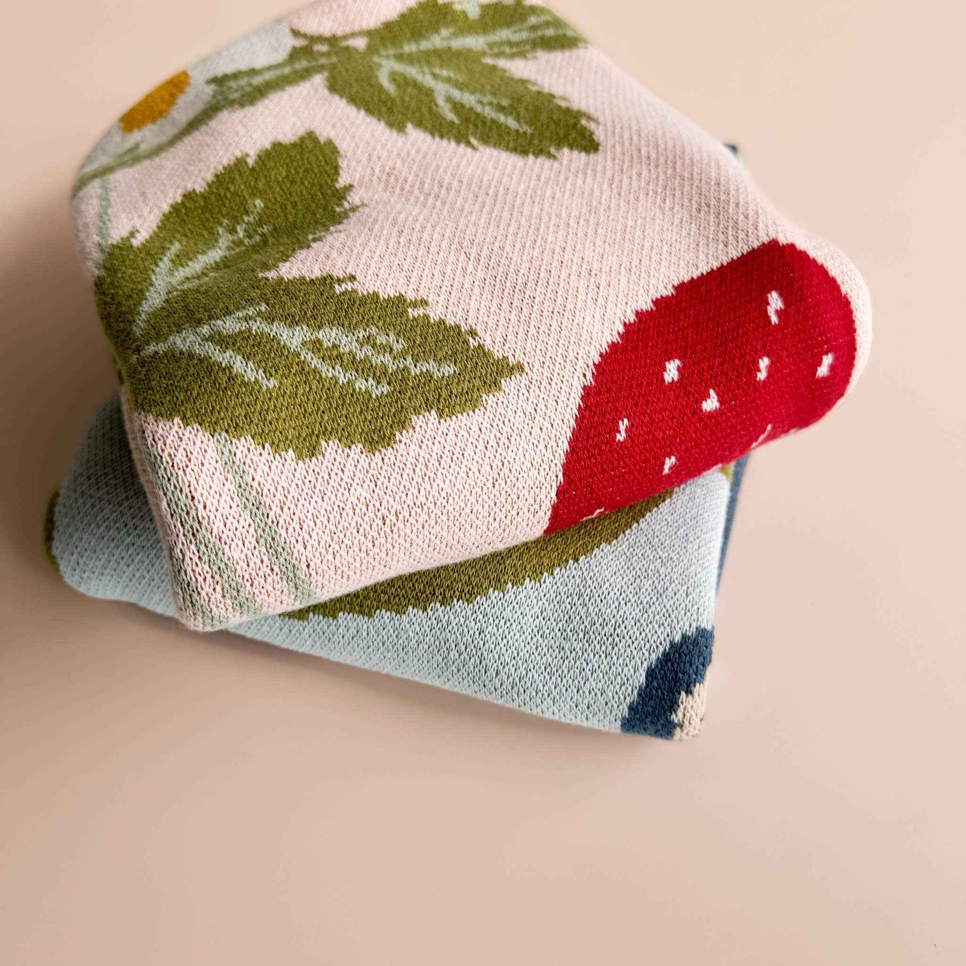 Blanket Blueberry Bear Bee Organic Cotton Spring Baby Decor