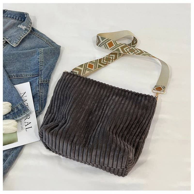 JOSSLYN de wall to wall - Bolso de mano de pana con correa de guitarra AZTEC | 40P584