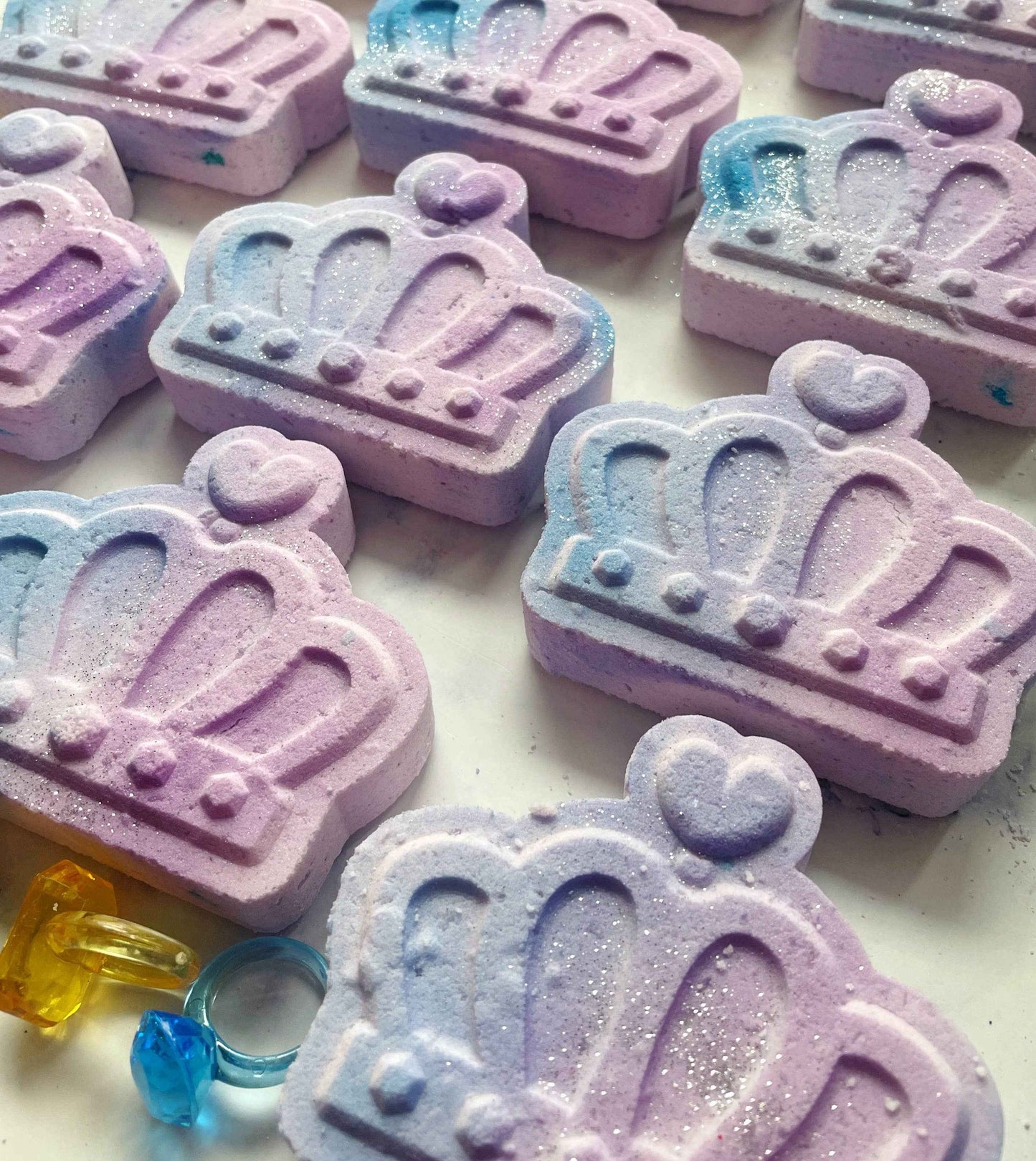 Crown Bath Bomb - with toy!