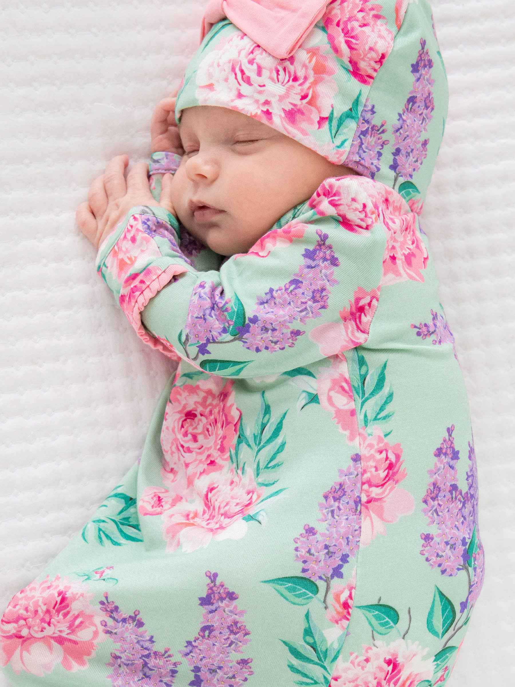 SoftSnooze™ Baby Girls Bamboo Viscose Sage Garden Ruffle Knotted Sleep Gown & Bow Hat Set: Green / Newborn-3m