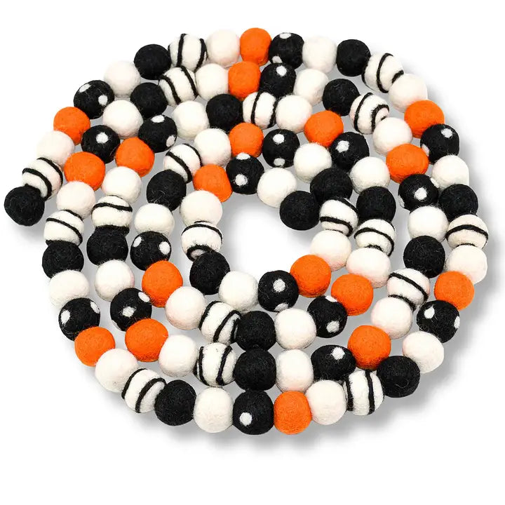 Guirnalda de bolas de fieltro para Halloween