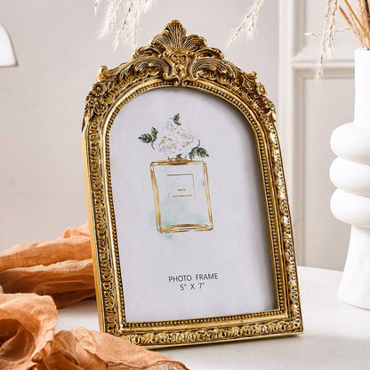 Vagabond Vintage - Ornate Gold Arch Photo Frame