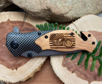 Quail Tail Laser Art - Motorcycle on Flag Knife