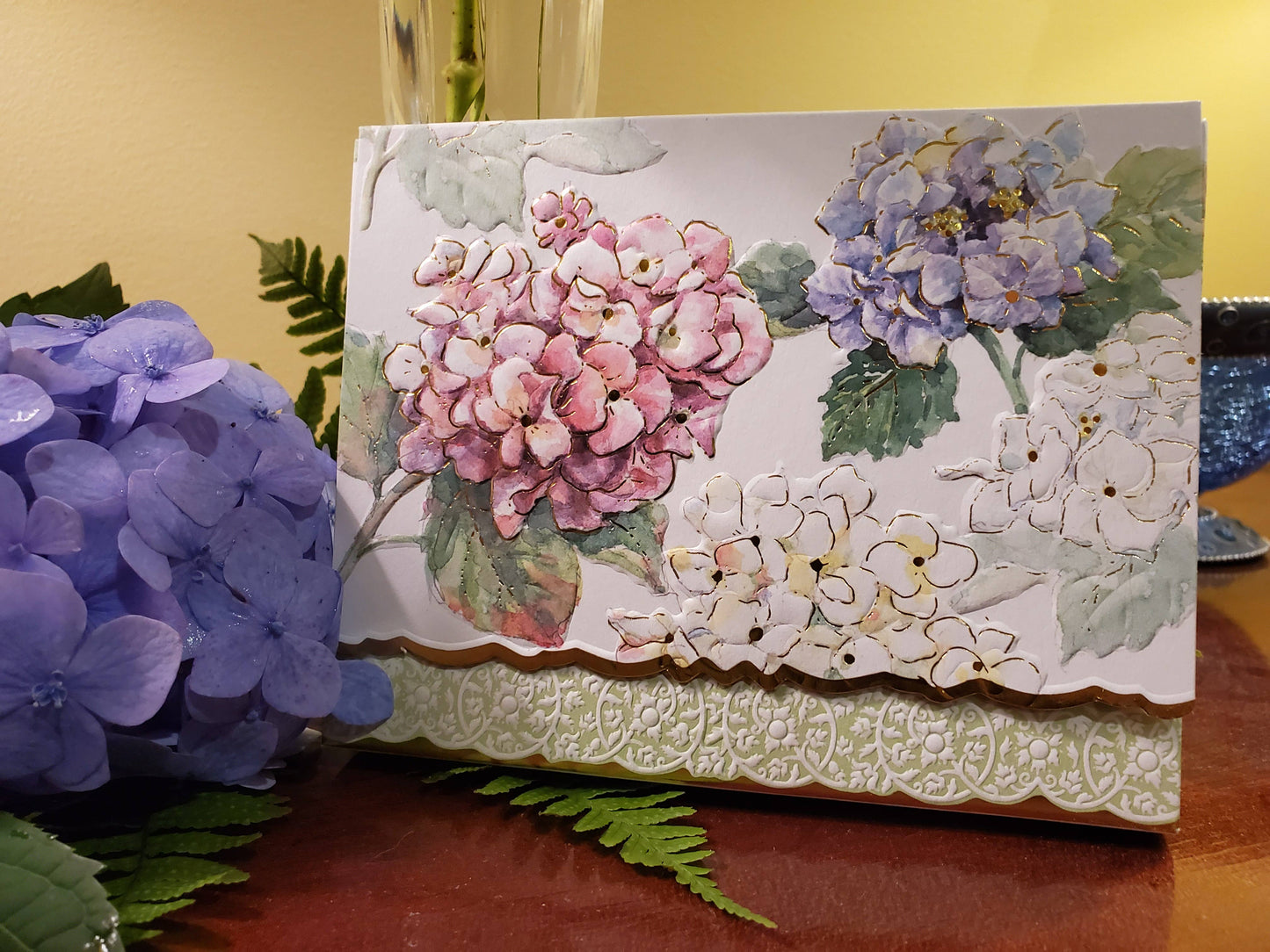 Classic Hydrangea Embossed, Die-cut Boxed Portfolio Note