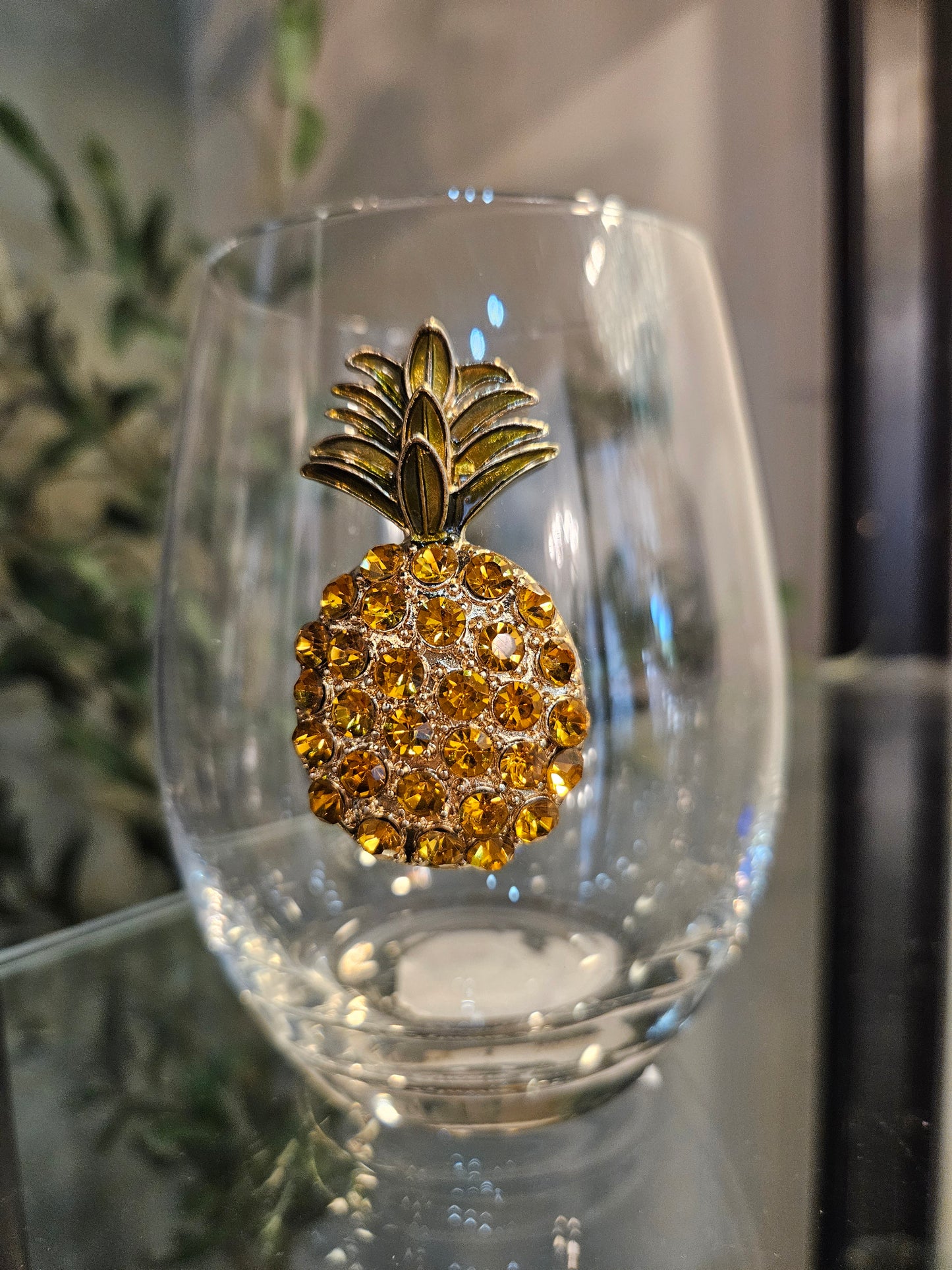 Pineapple Stemless Wine Glass