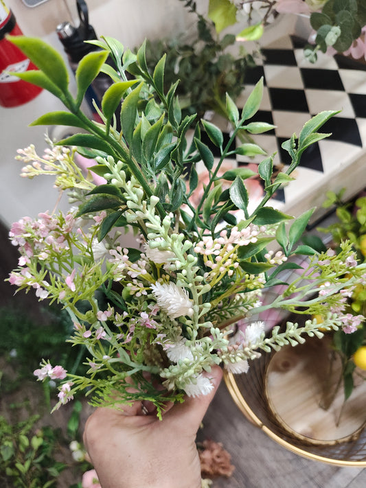 TK Pink/Grn Mini Bouquet